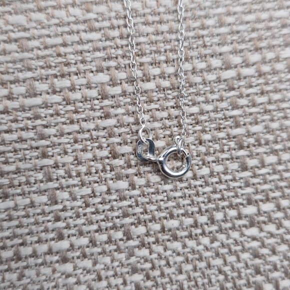 19 Inch Sterling Silver Floating Cubic Zirconia Gem Pendant Necklace A6167 - Picture 6 of 8